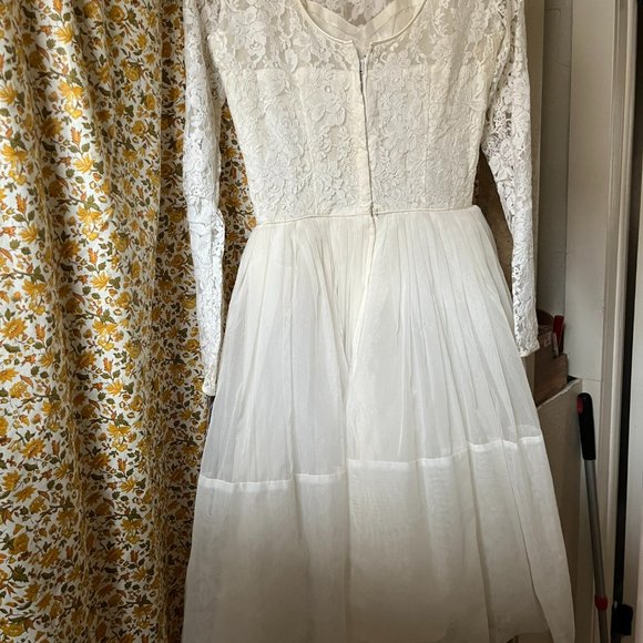 Vintage 1950's Short White/Ivory Wedding Dress Size 4 - Picture 2 of 4